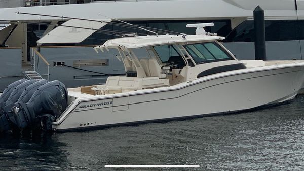 Grady-White 456 Canyon Runner