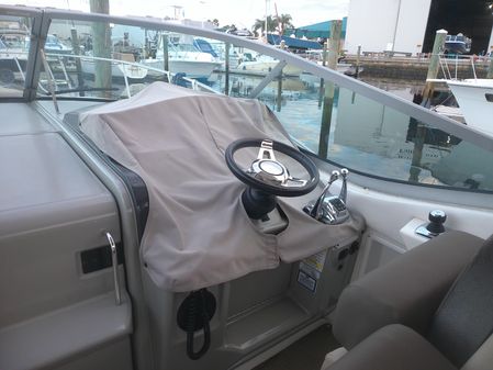 Sea Ray 330 Sundancer image