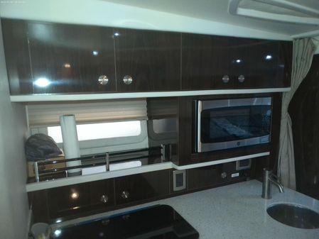 Sea Ray 330 Sundancer image