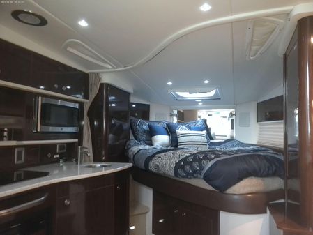 Sea Ray 330 Sundancer image