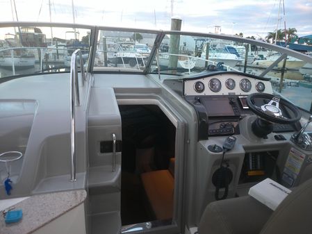 Sea Ray 330 Sundancer image