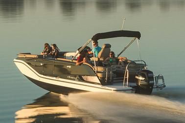 Bayliner Element XR7 - main image