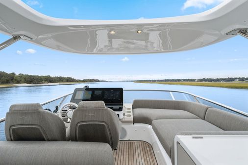 Azimut 60 fly image