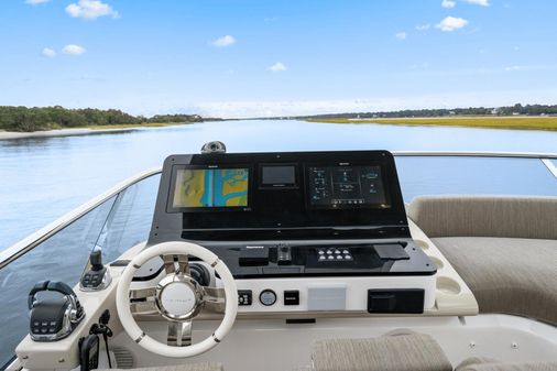 Azimut 60 fly image