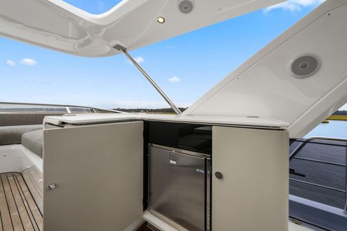 Azimut 60 fly image