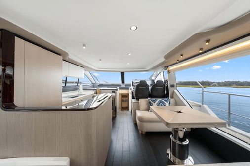 Azimut 60 fly image