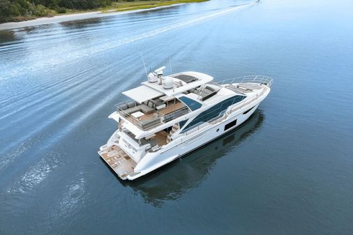 Azimut 60 fly image