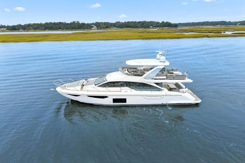 Azimut 60 fly image