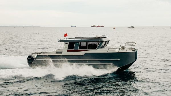 Bering Marine 34 Cabin