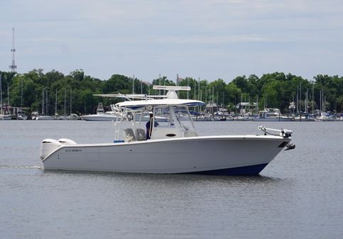 Cobia 320 CC image