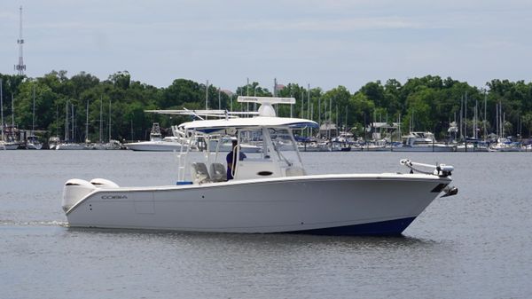 Cobia 320 CC
