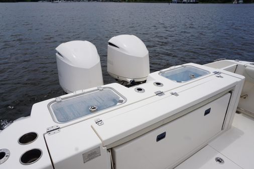 Cobia 320 CC image