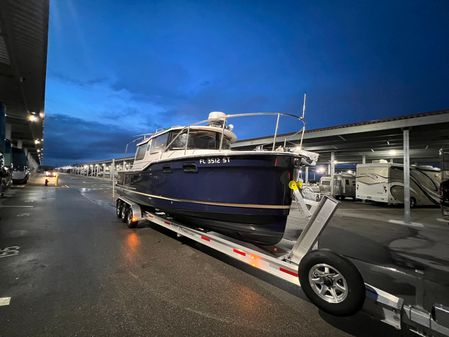 Ranger Tugs R-27 image