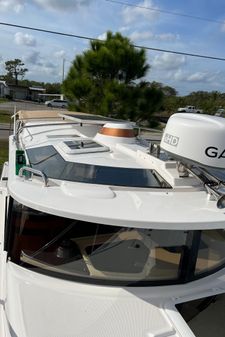 Ranger Tugs R-27 image