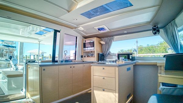 Fountaine Pajot Helia 44 image