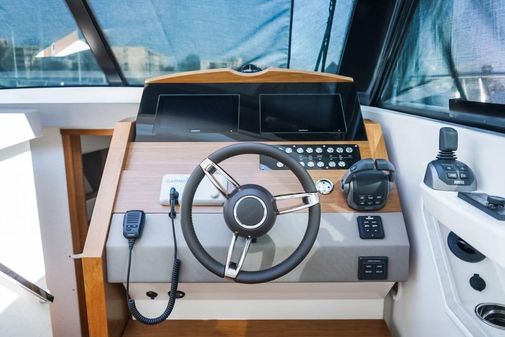 Tiara Yachts 39 Coupe image