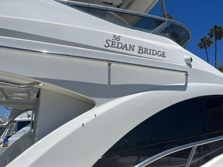 Sea Ray Sedan Bridge image