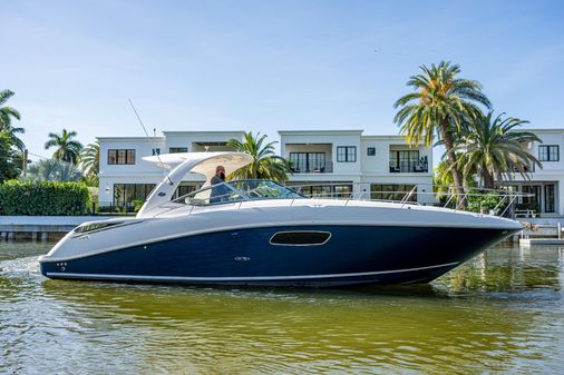 Sea Ray 370 Sundancer image