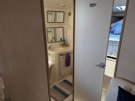 Sea Ray 450 Sundancer image