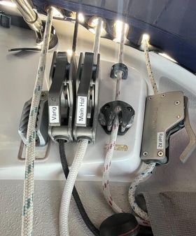 Catalina 350 image
