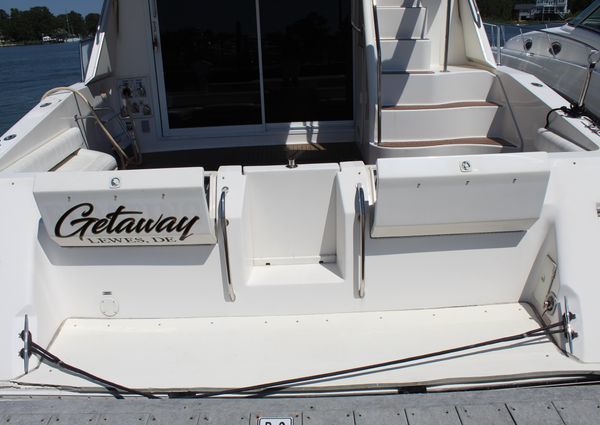 Sea Ray 550 Sedan Bridge image