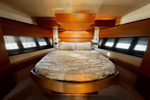 Azimut 47 Flybridge image