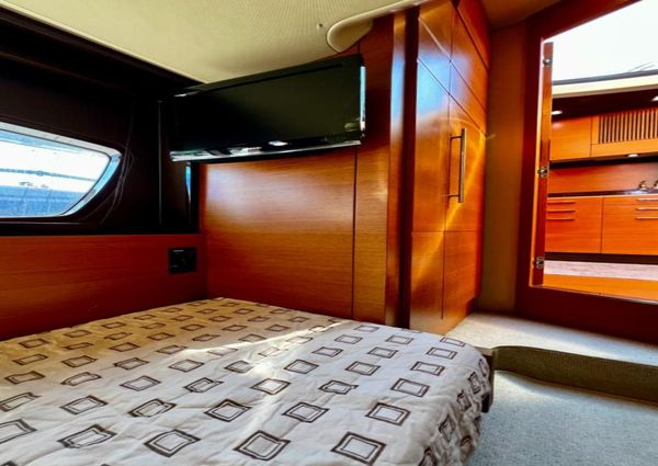 Azimut 47 Flybridge image