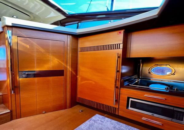 Azimut 47 Flybridge image