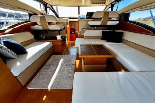 Azimut 47 Flybridge image