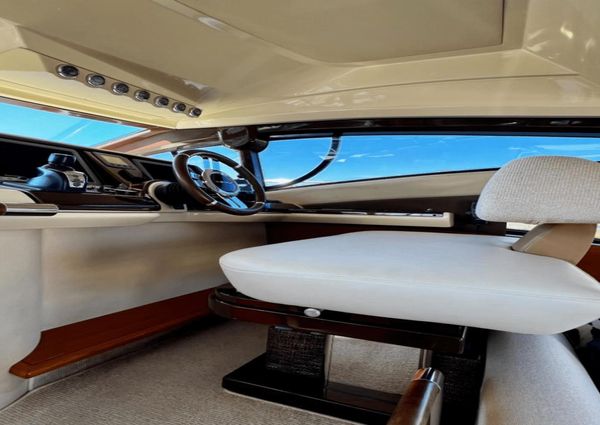 Azimut 47 Flybridge image