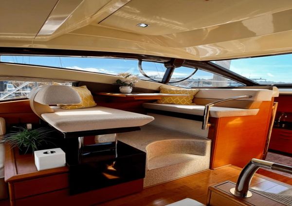 Azimut 47 Flybridge image