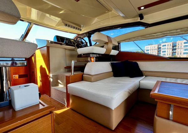 Azimut 47 Flybridge image