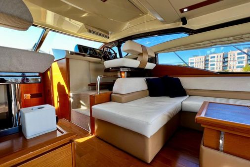 Azimut 47 Flybridge image