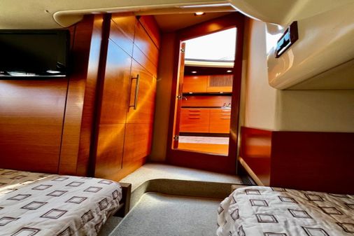 Azimut 47 Flybridge image