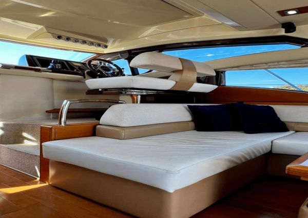 Azimut 47 Flybridge image