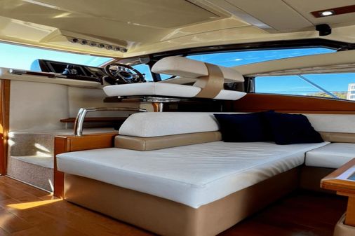 Azimut 47 Flybridge image