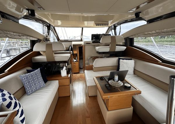 Azimut 47 Flybridge image