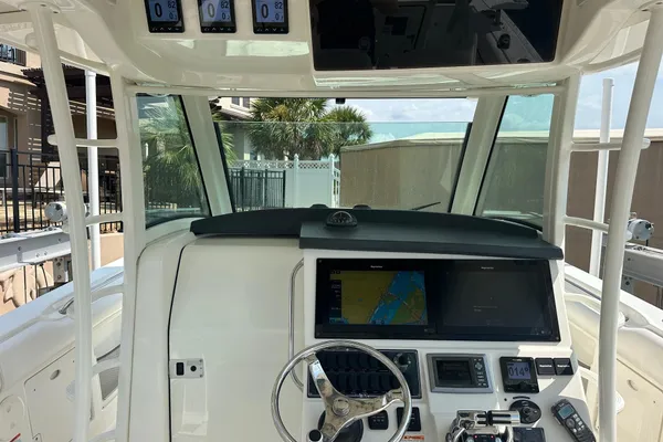 Boston Whaler 370 Outrage image