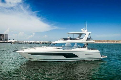 Prestige 590 flybridge image