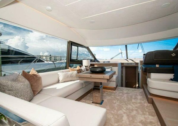 Prestige 590 flybridge image