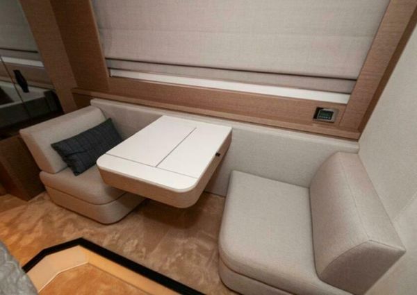 Prestige 590 flybridge image