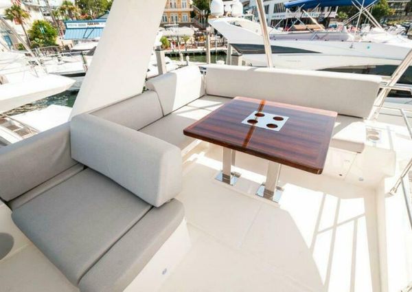 Prestige 590 flybridge image