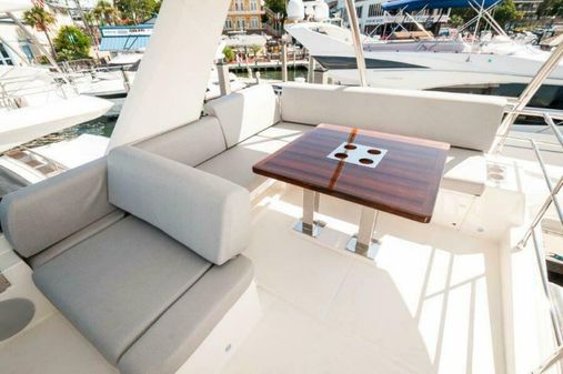 Prestige 590 flybridge image