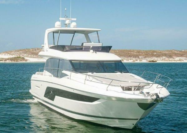 Prestige 590 flybridge image