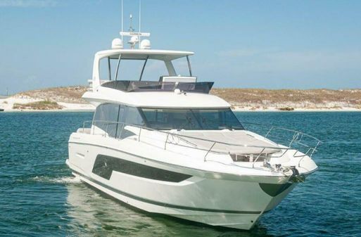 Prestige 590 flybridge image