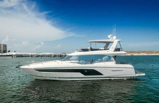 Prestige 590 flybridge image