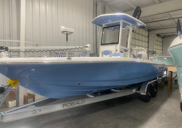 Robalo 246-CAYMAN image