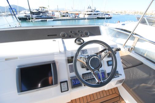 Fairline SQUADRON-58 image