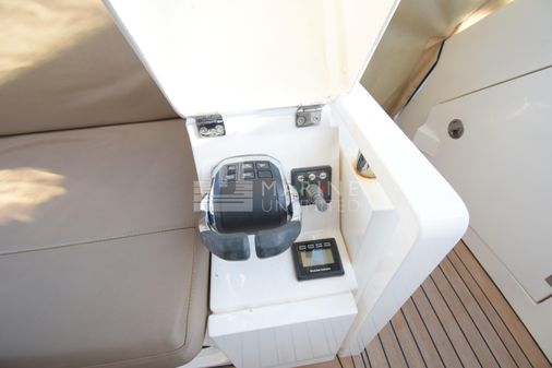 Fairline SQUADRON-58 image