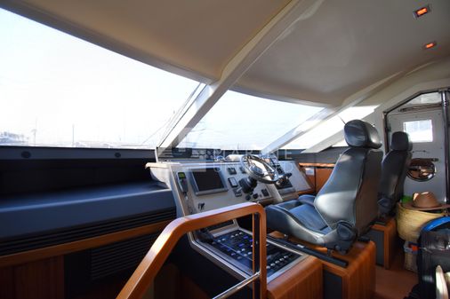 Fairline SQUADRON-58 image